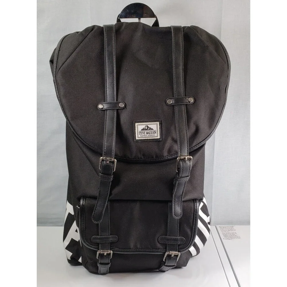 STEVE MADDEN Classic Utility LOGO Backpack/ Laptop Bag Black And White
